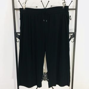 Black Gaucho Wide Leg Capris